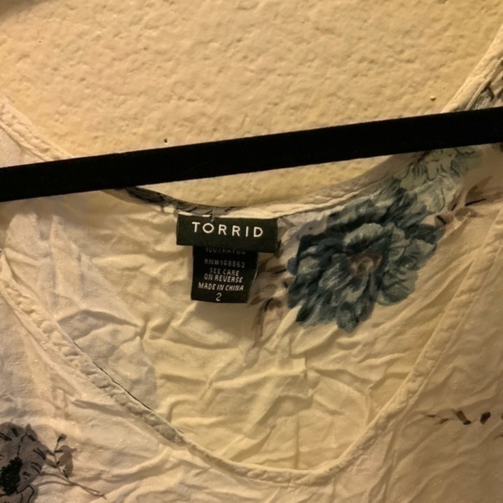 Torrid Top - Picture 3 of 4
